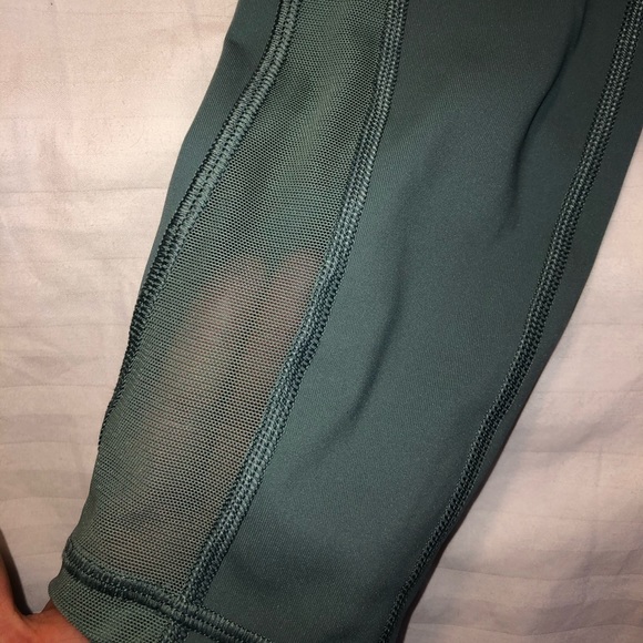 Lululemon Cropped Mesh Leggings - Picture 5 of 7